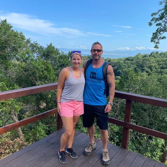 Meet your Posher, Jackie - Picture 2 of 9